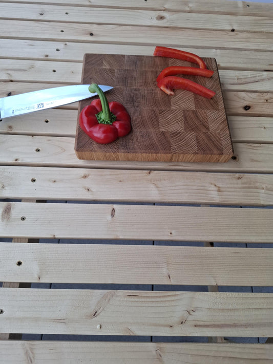 Handgefertigtes Stirnholz-Schneidebrett aus Eiche | 23,4 × 20,4 × 3 cm