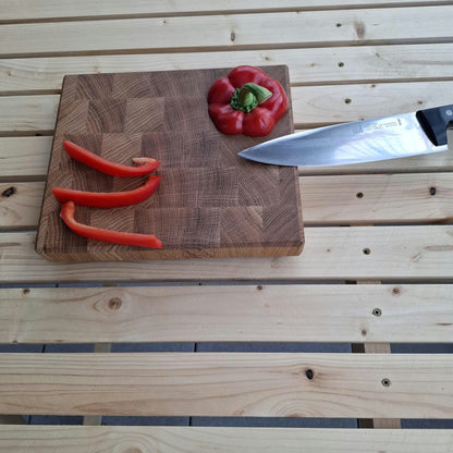 Handgefertigtes Stirnholz-Schneidebrett aus Eiche – 23,4 cm