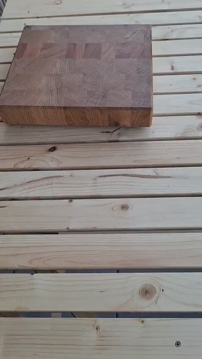 Handgefertigtes Stirnholz-Schneidebrett aus Eiche – 27 cm