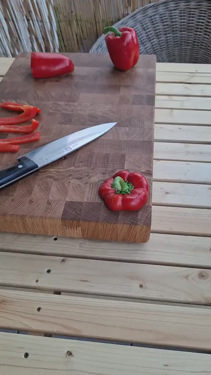 Handgefertigtes Stirnholz-Schneidebrett aus Eiche | 52 × 35 × 4,8 cm